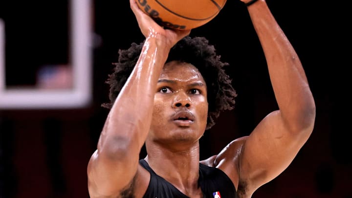Dec 29, 2024; Houston, Texas, USA; Houston Rockets guard Amen Thompson (1) warms up prior to the game against the Miami Heat at Toyota Center. Mandatory Credit: Erik Williams-Imagn Images
Dec 29, 2024; Houston, Texas, USA; Houston Rockets guard Amen Thompson (1) warms up prior to the game against the Miami Heat at Toyota Center. Mandatory Credit: Erik Williams-Imagn Images
