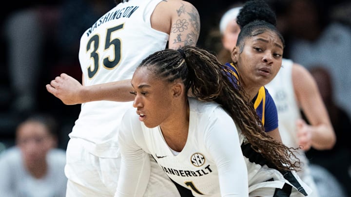 Vanderbilt guard Mikayla Blakes (1) uses the screen of forward Sacha Washington (35) against Louisiana State during their game at Memorial Gymnasium Sunday, Jan. 4, 2026.