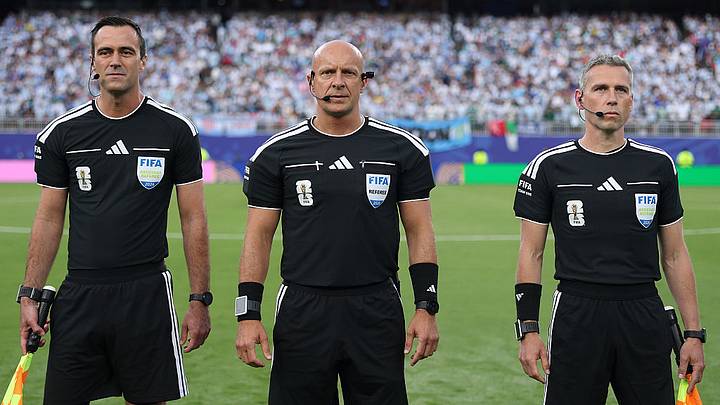 ผู้ตัดสินฟุตบอลโลก vs. พรีเมียร์ลีก, MLS และลาลีกา ใครได้รับเงินเดือนสูงสุด?