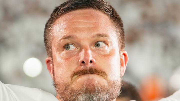 Oregon Ducks coach Dan Lanning Oregon Ducks coach Dan Lanning