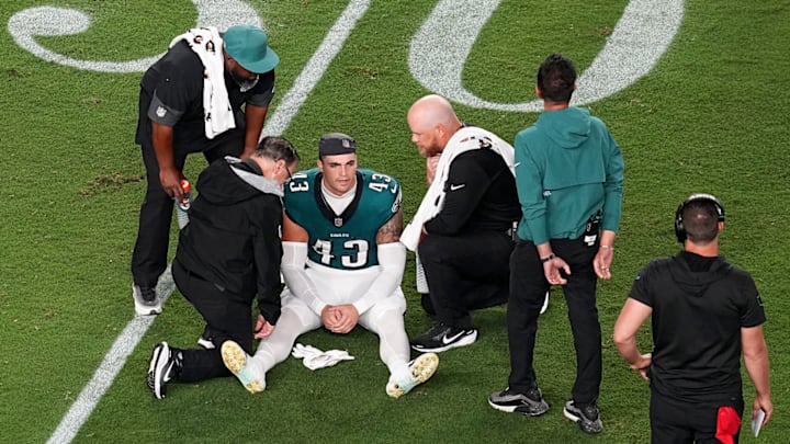 Eagles fullback Ben VanSumeren saw his season end before it could really begin.