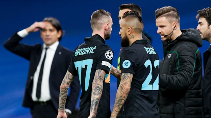 Marcelo Brozovic e Arturo Vidal 