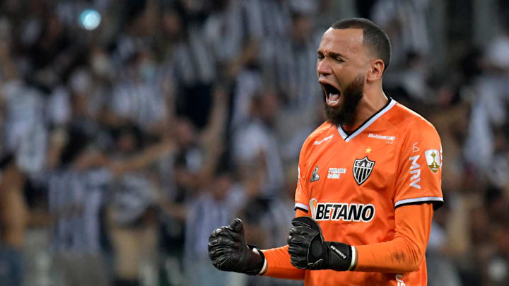 Everson é titular absoluto na meta do Galo