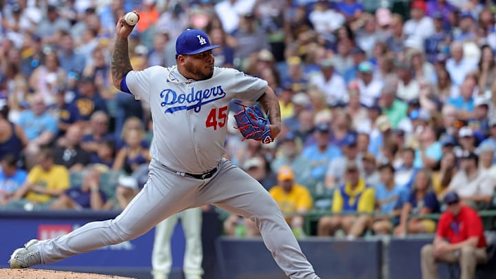 Los Angeles Dodgers v Milwaukee Brewers