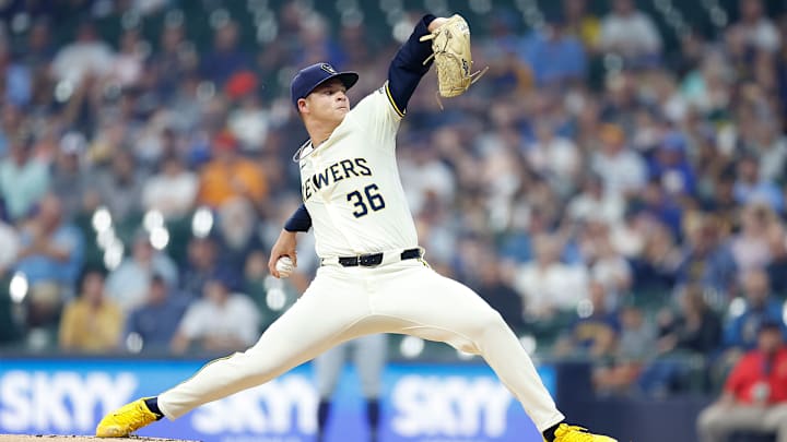 Los Angeles Dodgers v Milwaukee Brewers