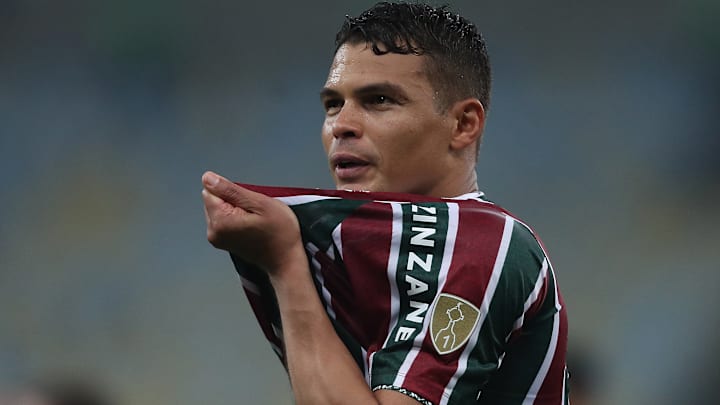 Zagueiro não atua há mais de um mês