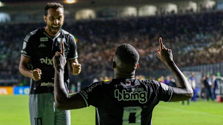 Vasco faz campanha equilibrada na Série B e tem acesso como principal objetivo, mas investimento prometido faz diretoria sonhar alto Vasco faz campanha equilibrada na Série B e tem acesso como principal objetivo, mas investimento prometido faz diretoria sonhar alto