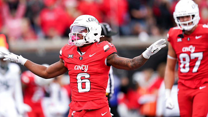 Cincinnati Bearcats running back Evan Pryor (6) celebrates after scoring a touchdown in the first quarter of a NCAA men’s football game between the Cincinnati Bearcats and Baylor Bears, Saturday, Oct. 25, 2025, at Nippert Stadium in Cincinnati. Cincinnati Bearcats running back Evan Pryor (6) celebrates after scoring a touchdown in the first quarter of a NCAA men’s football game between the Cincinnati Bearcats and Baylor Bears, Saturday, Oct. 25, 2025, at Nippert Stadium in Cincinnati.