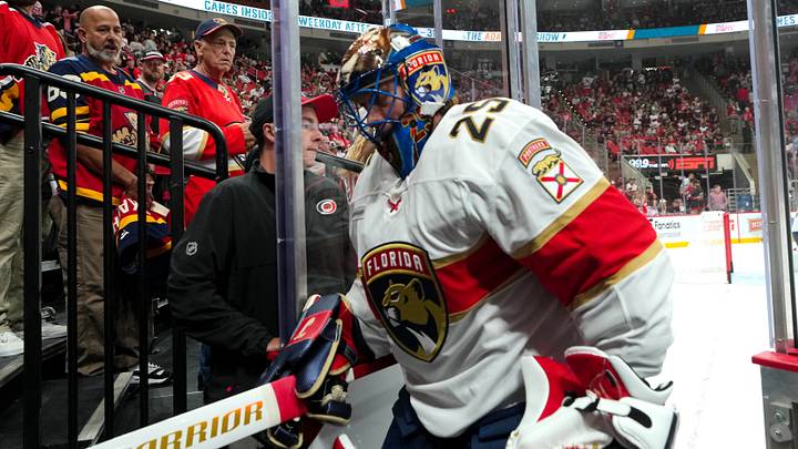 Florida Panthers' Jacob Markstrom (25) leaves the ice after warm ups before a game against the Carolina Hurricanes at Lenovo Center. Mandatory Credit: James Guillory-Imagn Images Florida Panthers' Jacob Markstrom (25) leaves the ice after warm ups before a game against the Carolina Hurricanes at Lenovo Center. Mandatory Credit: James Guillory-Imagn Images