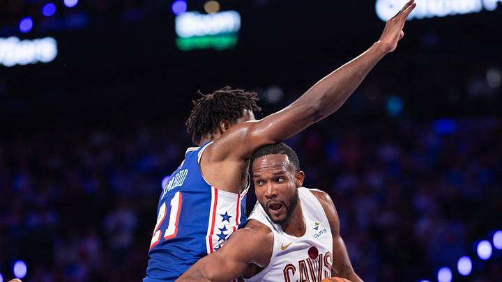 Oct 22, 2026; Philadelphia, Pennsylvania, USA; Cleveland Cavaliers center Evan Mobley (4) drives against Philadelphia 76ers center Joel Embiid (21) during the third quarter at Xfinity Mobile Arena. Mandatory Credit: Bill Streicher-Imagn Images Oct 22, 2026; Philadelphia, Pennsylvania, USA; Cleveland Cavaliers center Evan Mobley (4) drives against Philadelphia 76ers center Joel Embiid (21) during the third quarter at Xfinity Mobile Arena. Mandatory Credit: Bill Streicher-Imagn Images