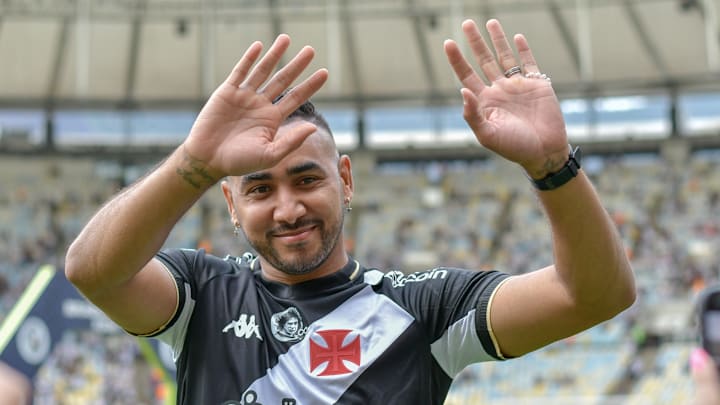 Francês é a principal referência do elenco