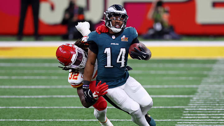 Feb 9, 2025; New Orleans, LA, USA; Kansas City Chiefs linebacker Nick Bolton (32) tackles Philadelphia Eagles running back Kenneth Gainwell (14) during the first half of Super Bowl LIX at Caesars Superdome. Mandatory Credit: Bill Streicher-Imagn Images Feb 9, 2025; New Orleans, LA, USA; Kansas City Chiefs linebacker Nick Bolton (32) tackles Philadelphia Eagles running back Kenneth Gainwell (14) during the first half of Super Bowl LIX at Caesars Superdome. Mandatory Credit: Bill Streicher-Imagn Images