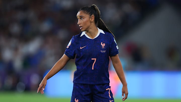 Sakina Karchaoui et l'équipe de France affrontent l'Allemagne 