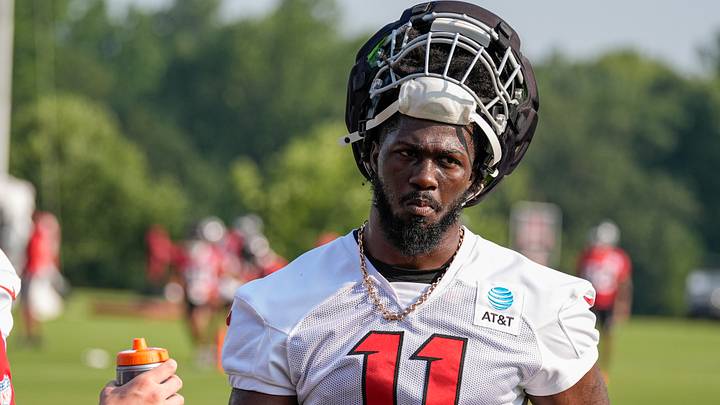 Jul 30, 2026; Atlanta, Falcons, USA; Atlanta Falcons linebacker Jalon Walker (11) takes a break on the field during training camp at IBM Performance Field. Mandatory Credit: Dale Zanine-Imagn Images