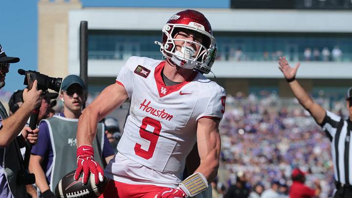 Houston Cougars tight end Patrick Overmyer (9) yells out after a touchdown against Kansas State Wildcats during the game inside Bill Snyder Family Stadium in Manhattan, Kansas, on Oct. 10, 2026. Houston Cougars tight end Patrick Overmyer (9) yells out after a touchdown against Kansas State Wildcats during the game inside Bill Snyder Family Stadium in Manhattan, Kansas, on Oct. 10, 2026.