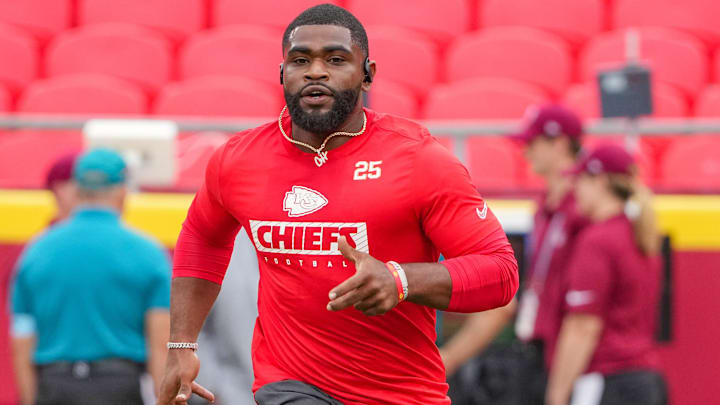 Aug 22, 2024; Kansas City, Missouri, USA; Kansas City Chiefs running back Clyde Edwards-Helaire (25) warms up against the Chicago Bears prior to a game at GEHA Field at Arrowhead Stadium. Mandatory Credit: Denny Medley-Imagn Images