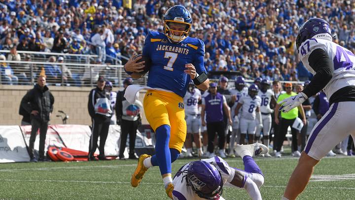 South Dakota State Jackrabbits quarterback Chase Mason (7) South Dakota State Jackrabbits quarterback Chase Mason (7)