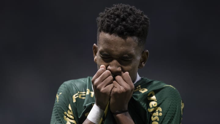 Vendido! Estêvão é negociado pelo Palmeiras e vai defender o Chelsea no ano que vem.