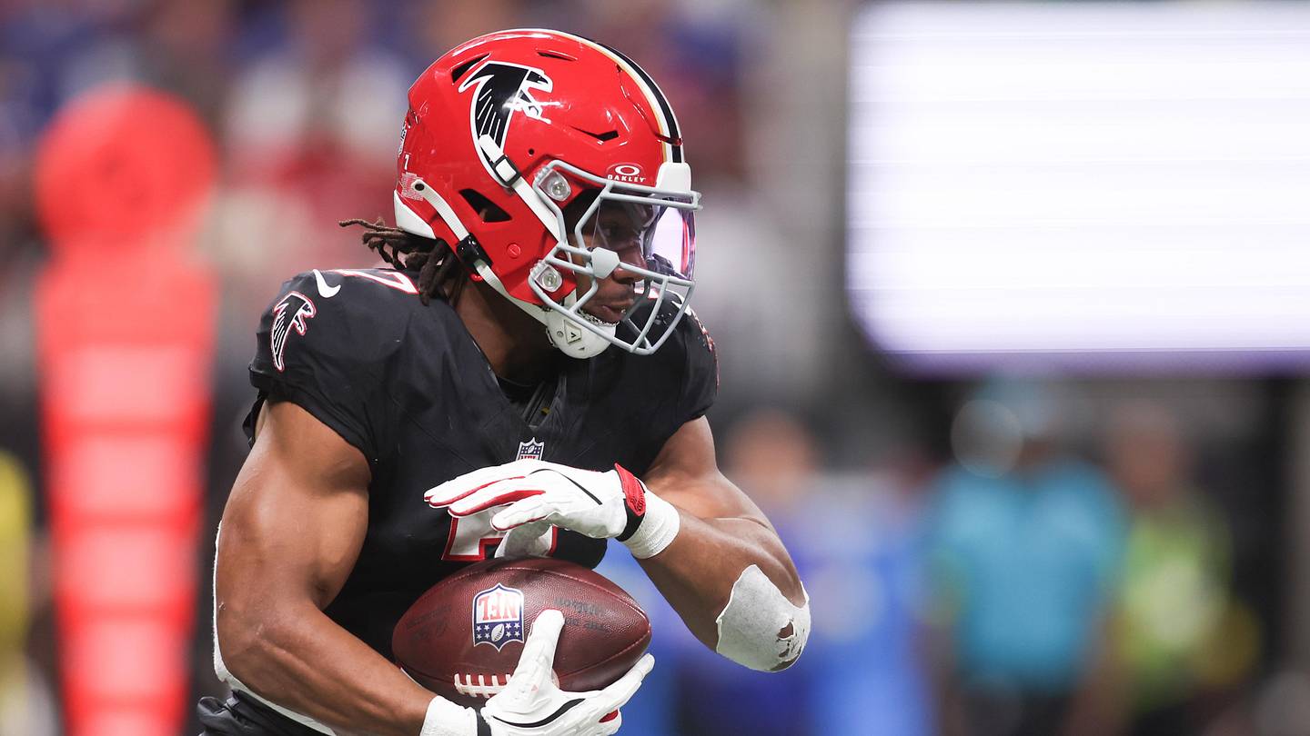 Bijan Robinson, Christian McCaffrey And 3 Other PrizePicks Plays