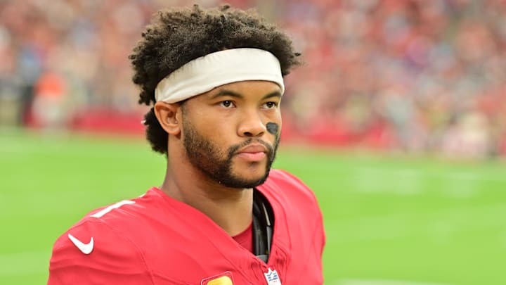 Sep 14, 2025; Glendale, Arizona, USA; Arizona Cardinals quarterback Kyler Murray (1) looks on during the first quarter against the Carolina Panthers at State Farm Stadium. Mandatory Credit: Matt Kartozian-Imagn Images Sep 14, 2025; Glendale, Arizona, USA; Arizona Cardinals quarterback Kyler Murray (1) looks on during the first quarter against the Carolina Panthers at State Farm Stadium. Mandatory Credit: Matt Kartozian-Imagn Images