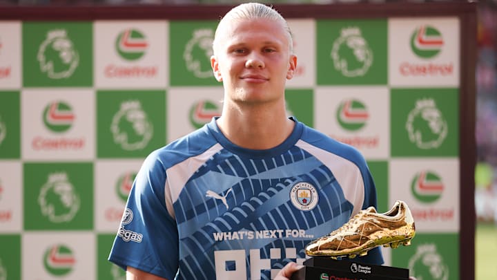 Brentford FC v Manchester City - Premier League