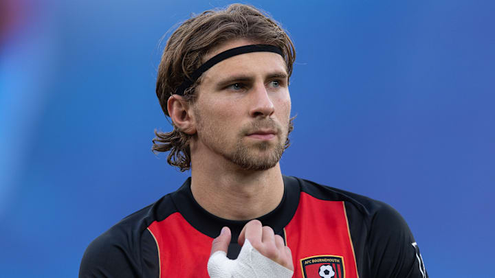 Illia Zabarnyi attend toujours un accord entre Bournemouth et le PSG.