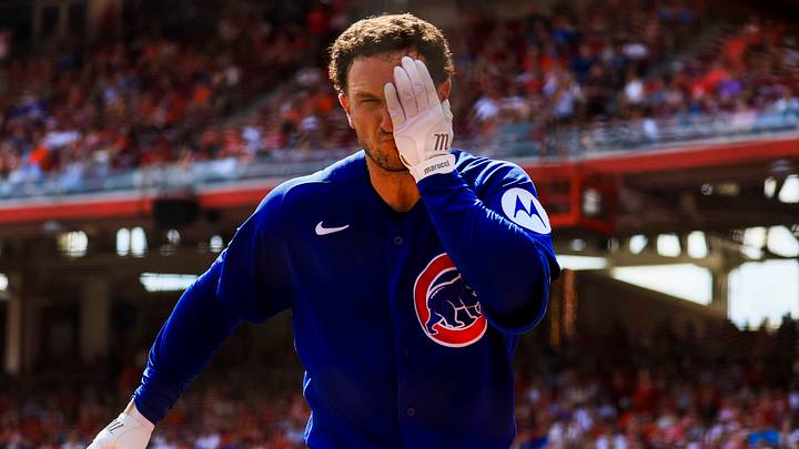 Sep 20, 2026; Cincinnati, Ohio, USA; Chicago Cubs third baseman Alex Bregman (3) runs off the field after getting hit by a foul ball in the fourth inning against the Cincinnati Reds at Great American Ball Park. Mandatory Credit: Katie Stratman-Imagn Images Sep 20, 2026; Cincinnati, Ohio, USA; Chicago Cubs third baseman Alex Bregman (3) runs off the field after getting hit by a foul ball in the fourth inning against the Cincinnati Reds at Great American Ball Park. Mandatory Credit: Katie Stratman-Imagn Images