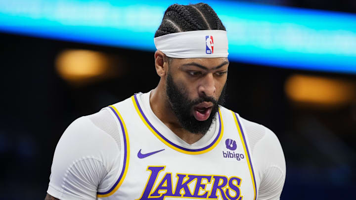 Anthony Davis apenas metió nueve puntos en el último encuentro de los Lakers