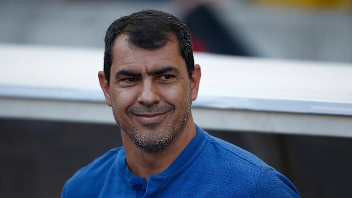 Fábio Carille caminha para uma terceira passagem no comando do Corinthians. Fábio Carille caminha para uma terceira passagem no comando do Corinthians.