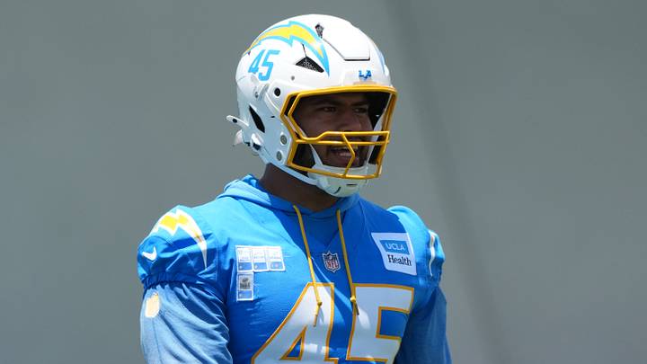 Jun 17, 2026; El Segundo, CA, USA; Los Angeles Chargers linebacker Tuli Tuipulotu (45) during minicamp at The Bolt. Mandatory Credit: Kirby Lee-Imagn Images