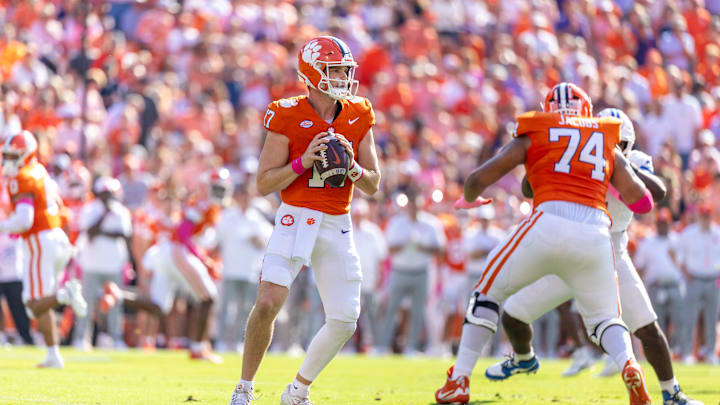 Christopher Vizzina drops back to pass in SMU v Clemson game 