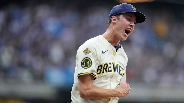 Los Angeles Dodgers v Milwaukee Brewers