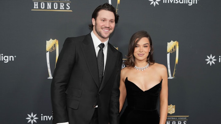 Buffalo Bills QB Josh Allen and Academy Award nominee Hailee Steinfeld (Mandatory Credit: Kirby Lee-Imagn Images)