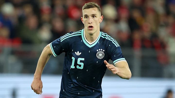 ลิเวอร์พูลและเรอัล มาดริด ได้รับแรงหนุนครั้งใหญ่ในการตามหาเซ็นเตอร์แบ็ก เมื่อรายละเอียดใหม่ที่น่าตื่นตะลึงถูกเปิดเผย