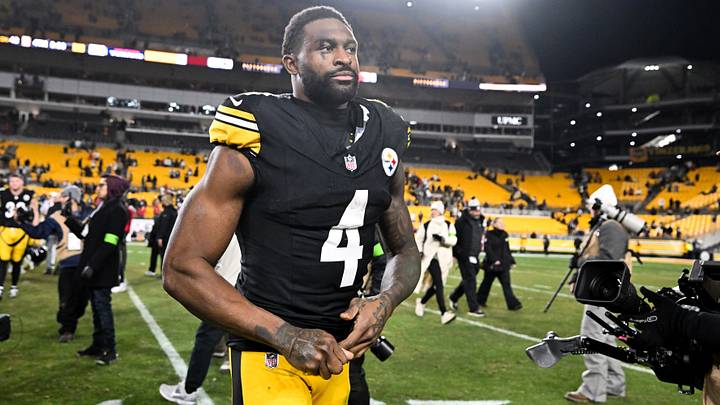 Pittsburgh Steelers wide receiver Dk Metcalf Pittsburgh Steelers wide receiver Dk Metcalf