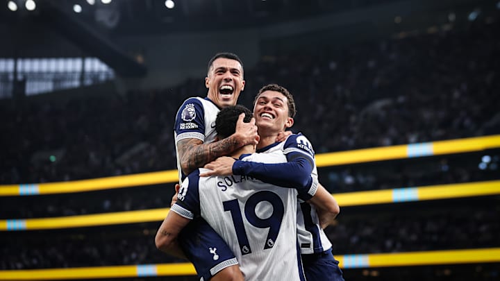 Tottenham Hotspur FC v Aston Villa FC - Premier League
