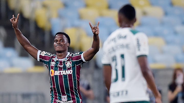 Jhon Arias fez a diferença contra o atual campeão brasileiro Jhon Arias fez a diferença contra o atual campeão brasileiro