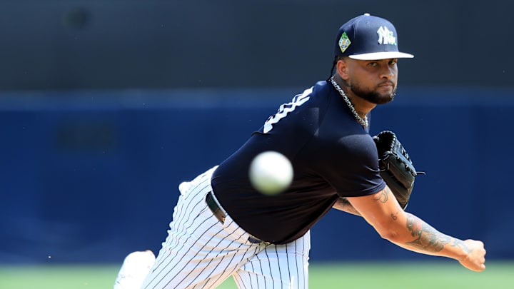 New York Yankees envió a Luis Gil a Triple A y podría cambiarlo 