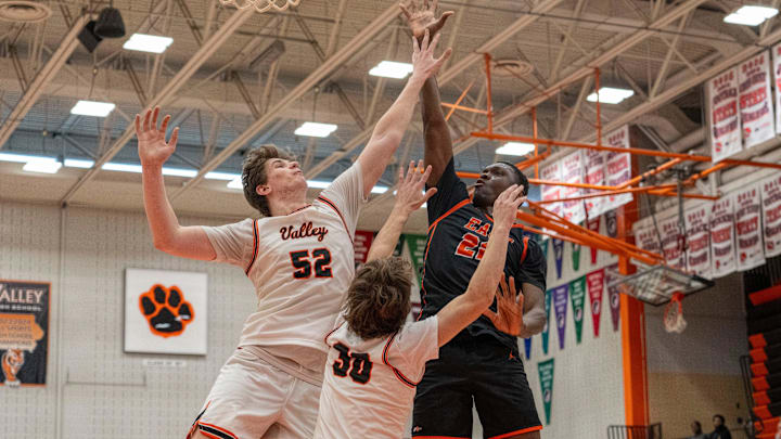 Valley's Trevin Jirak and the Tigers are back in the Class 4A field.