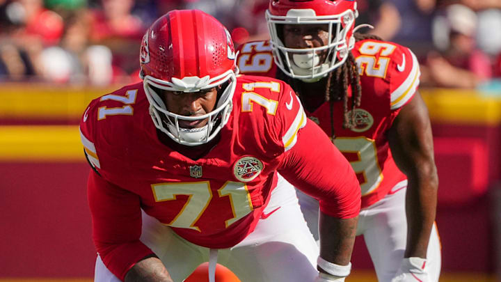 Sep 28, 2025; Kansas City, Missouri, USA; Kansas City Chiefs offensive tackle Josh Simmons (71) and running back Kareem Hunt (29) line up against the Baltimore Ravens during the game at GEHA Field at Arrowhead Stadium. Mandatory Credit: Denny Medley-Imagn Images
