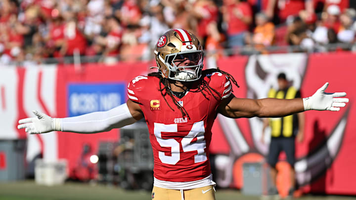Oct 12, 2025; Tampa, Florida, USA; San Francisco 49ers linebacker Fred Warner (54) before the start of the game against the Tampa Bay Buccaneers at Raymond James Stadium. Mandatory Credit: Jonathan Dyer-Imagn Images Oct 12, 2025; Tampa, Florida, USA; San Francisco 49ers linebacker Fred Warner (54) before the start of the game against the Tampa Bay Buccaneers at Raymond James Stadium. Mandatory Credit: Jonathan Dyer-Imagn Images