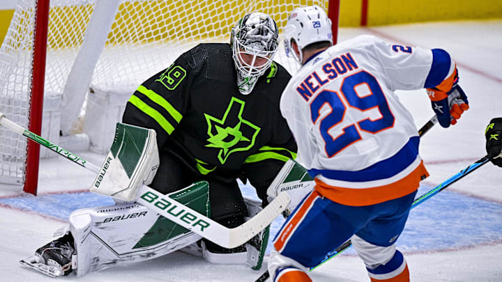 Nov 19, 2022; Dallas, Texas, USA; Dallas Stars goaltender Jake Oettinger (29) stops a shot by New