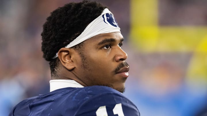 Dec 31, 2024; Glendale, AZ, USA; Penn State Nittany Lions defensive end Abdul Carter (11) against the Boise State Broncos in the Fiesta Bowl at State Farm Stadium. Dec 31, 2024; Glendale, AZ, USA; Penn State Nittany Lions defensive end Abdul Carter (11) against the Boise State Broncos in the Fiesta Bowl at State Farm Stadium.