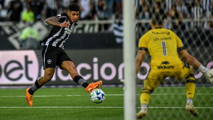 Botafogo busca a sétima vitória seguida na competição