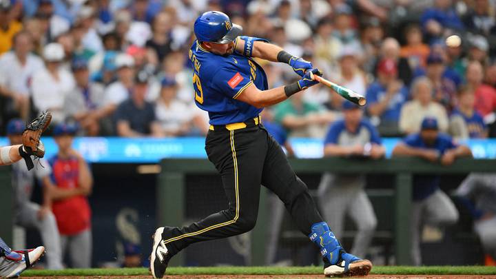 Aug 21, 2026; Seattle, Washington, USA; Seattle Mariners catcher Cal Raleigh (29) hits a 3-run home run against the Chicago Cubs during the second innning at T-Mobile Park. Mandatory Credit: Steven Bisig-Imagn Images Aug 21, 2026; Seattle, Washington, USA; Seattle Mariners catcher Cal Raleigh (29) hits a 3-run home run against the Chicago Cubs during the second innning at T-Mobile Park. Mandatory Credit: Steven Bisig-Imagn Images