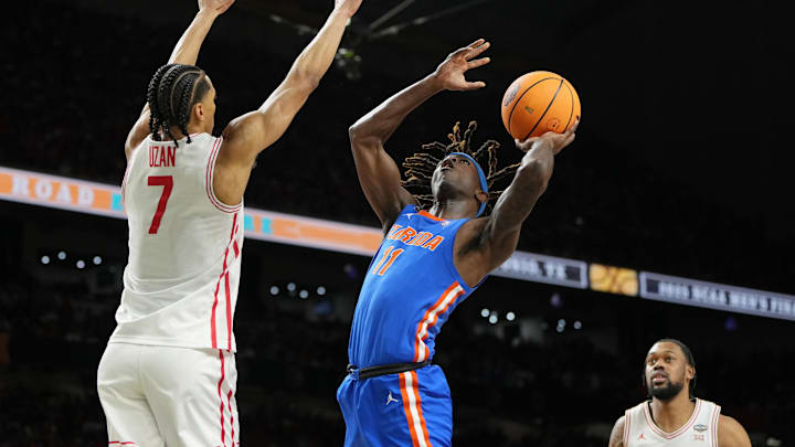 Right after a ring, the Gators lose a key player to a rival via the portal