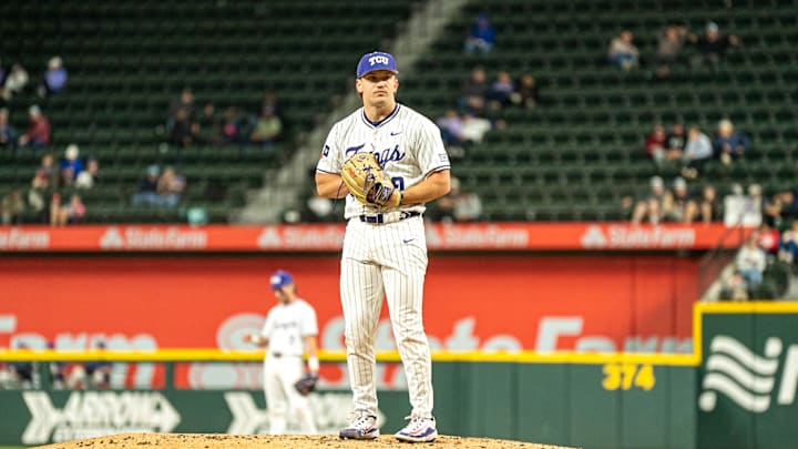 Tommy LaPour prepares to deliver a pitch to an Arkansas Razorbacks hitter. (Feb. 22, 2025) 