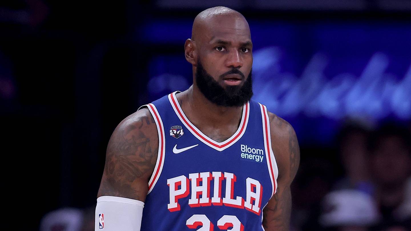 LeBron James' 76ers debut immediately gives Cavaliers championship fuel