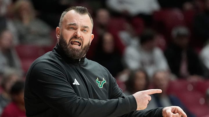 USF boss Bryan Hodgson may be a Syracuse basketball head coach candidate. Hodgson has a stern warning for those who tamper.