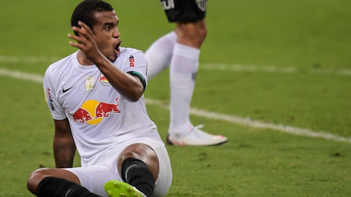 Alerrandro deve iniciar a partida entre os titulares do Massa Bruta Alerrandro deve iniciar a partida entre os titulares do Massa Bruta